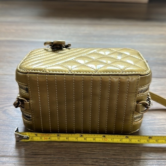 CHANEL Mini Coco Boy Camera Bag Patent Antique Gold Color Limited edition - Picture 10 of 10